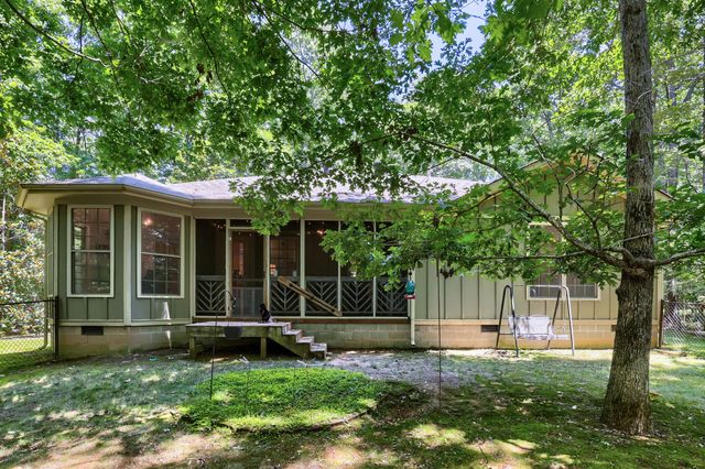 60 Lightning Bug Ln, Sewanee, TN 37375