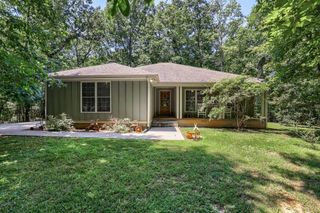 60 Lightning Bug Ln, Sewanee, TN 37375