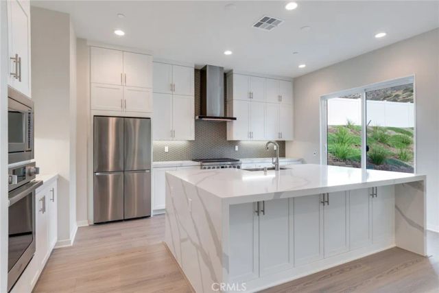 6536 Canyon Oaks Drive, Simi Valley, CA 93063