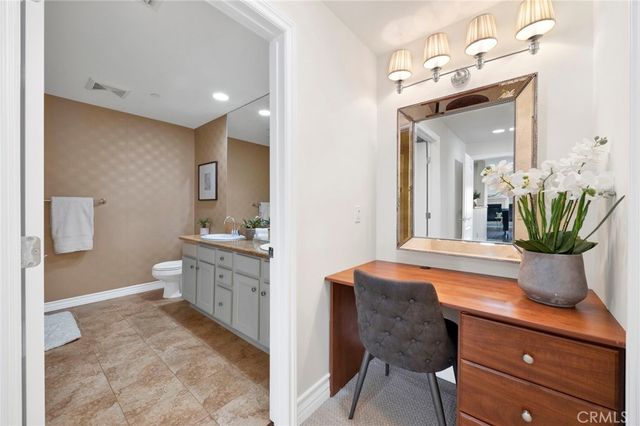 1726 S Bentley Avenue PH3, Los Angeles, CA 90025