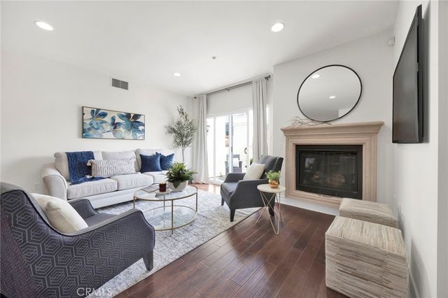 1726 S Bentley Avenue PH3, Los Angeles, CA 90025