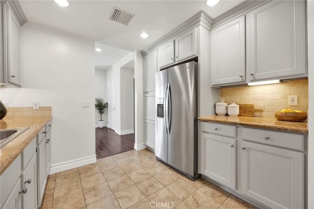 1726 S Bentley Avenue PH3, Los Angeles, CA 90025