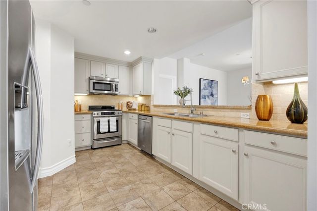 1726 S Bentley Avenue PH3, Los Angeles, CA 90025