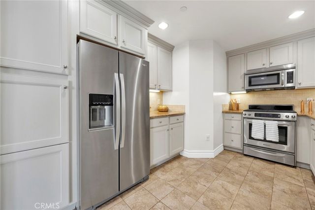 1726 S Bentley Avenue PH3, Los Angeles, CA 90025