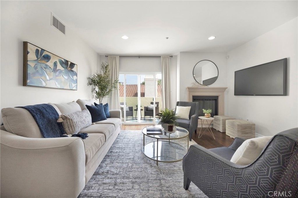 1726 S Bentley Avenue PH3, Los Angeles, CA 90025