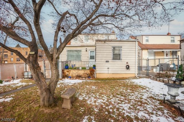 284 W End Ave, Newark City, NJ 07106