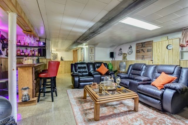 284 W End Ave, Newark City, NJ 07106