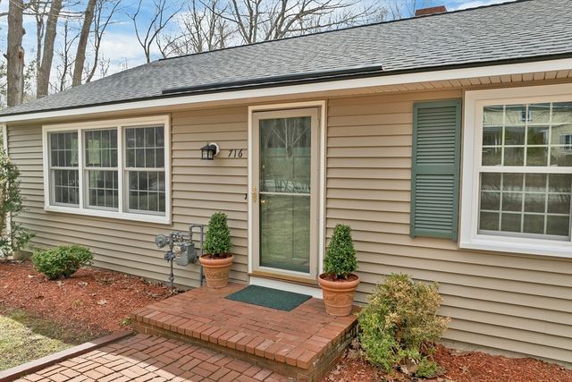 716 Exeter Road, Hampton, NH 03842