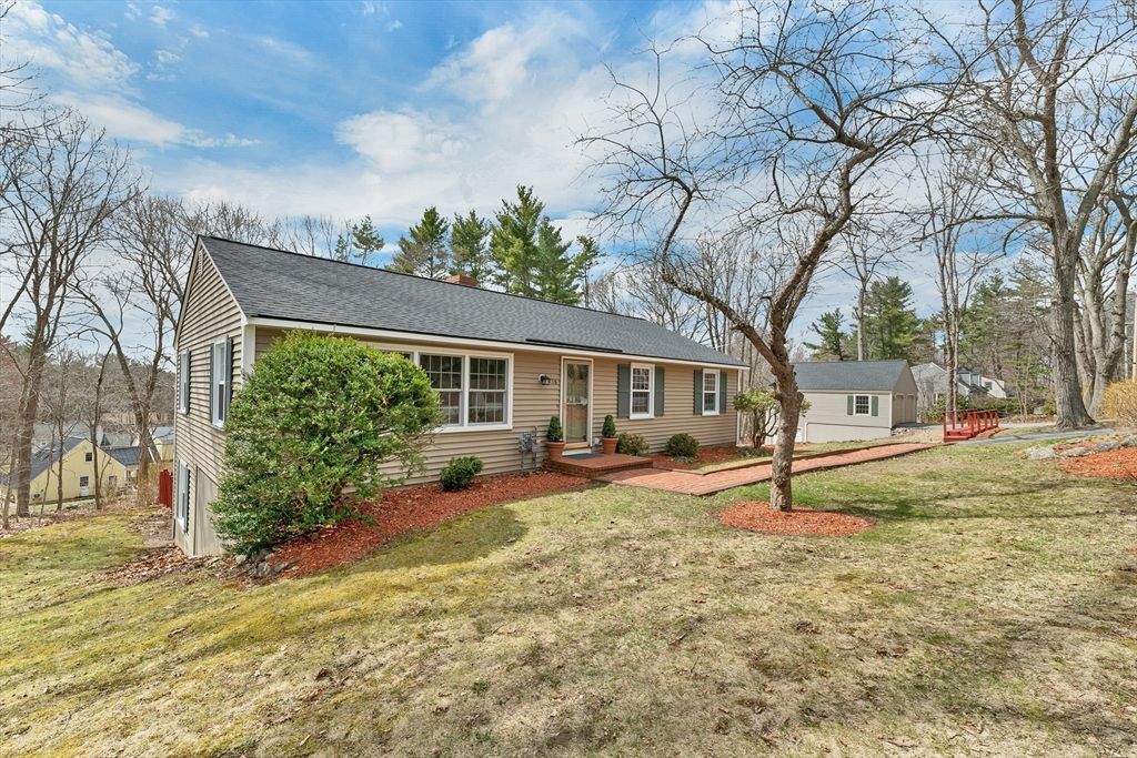 716 Exeter Road, Hampton, NH 03842