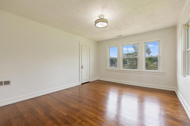 7343 Forest Avenue, Kansas City, MO 64131
