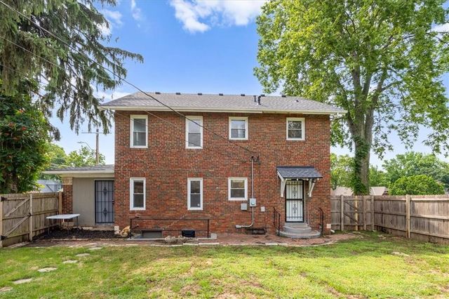 7343 Forest Avenue, Kansas City, MO 64131