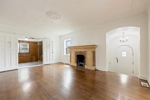 7343 Forest Avenue, Kansas City, MO 64131