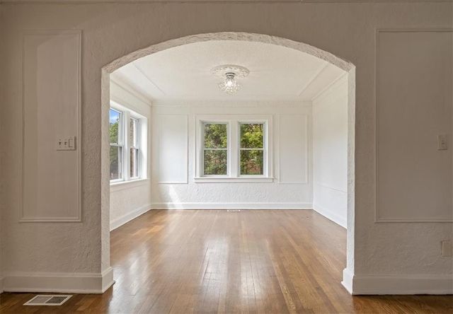 7343 Forest Avenue, Kansas City, MO 64131