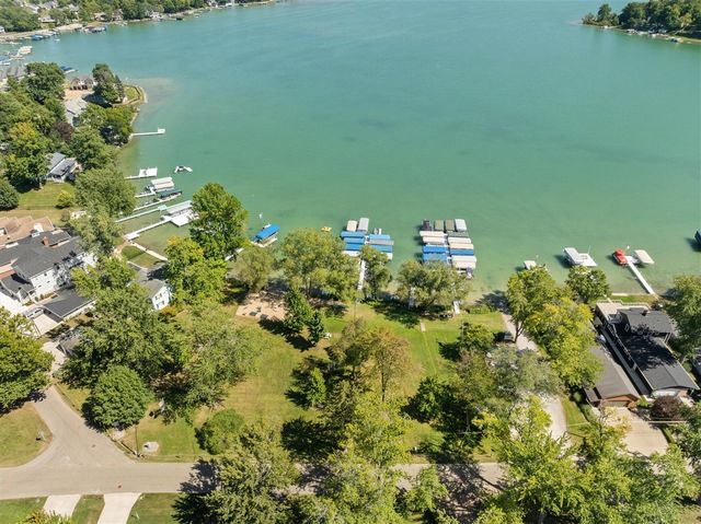 61140 Lenawee Road, Cassopolis, MI 49031