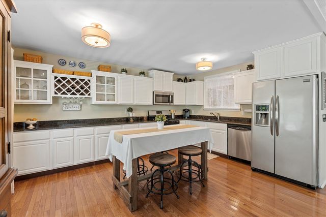 61140 Lenawee Road, Cassopolis, MI 49031