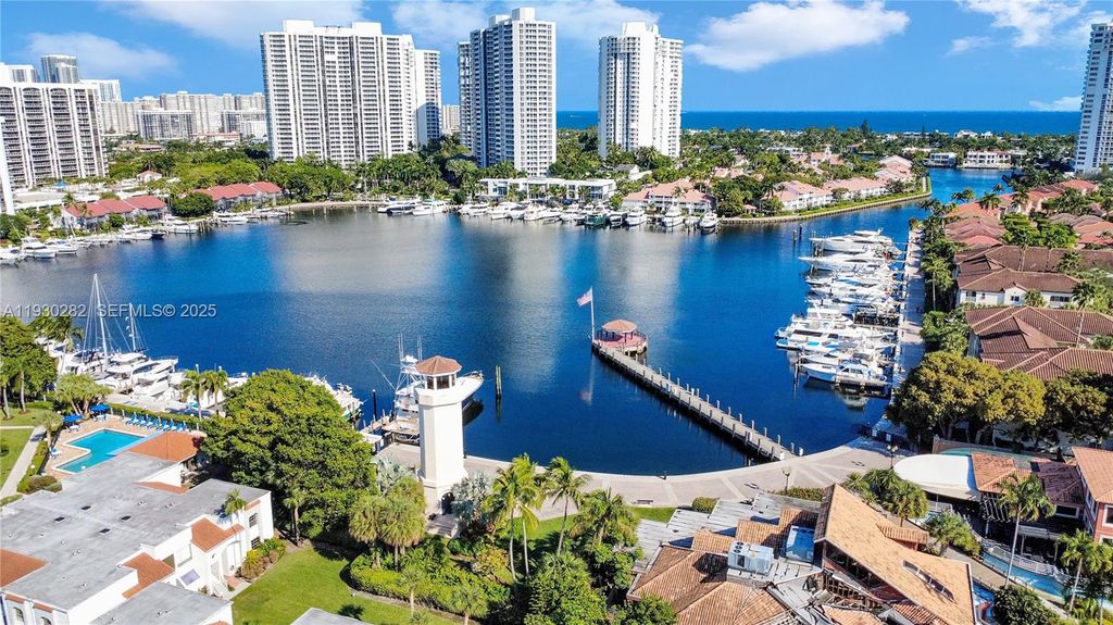 Image 26 of property listing at 3553 Magellan Cir 317-1, Aventura, FL 33180