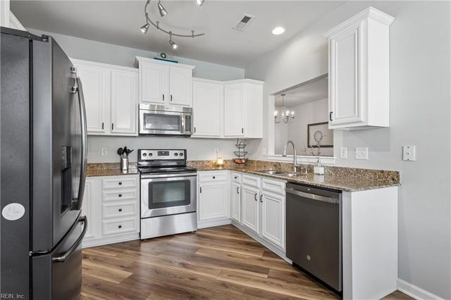 3763 Mariners DR, Hayes, VA 23072
