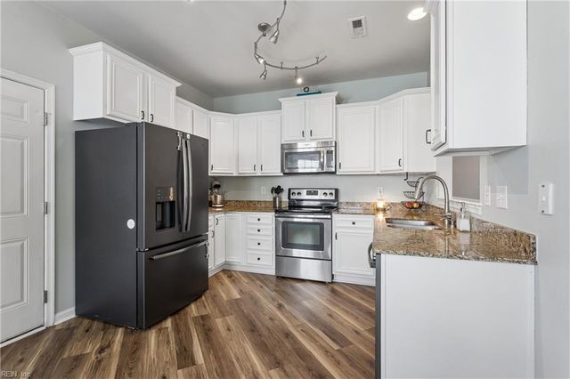 3763 Mariners DR, Hayes, VA 23072