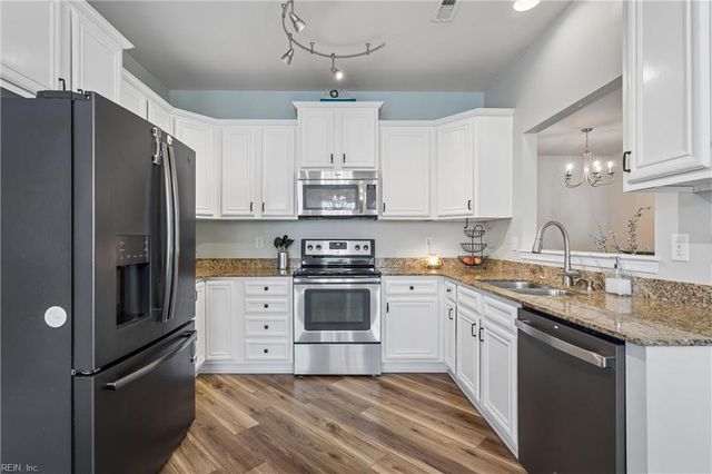 3763 Mariners DR, Hayes, VA 23072