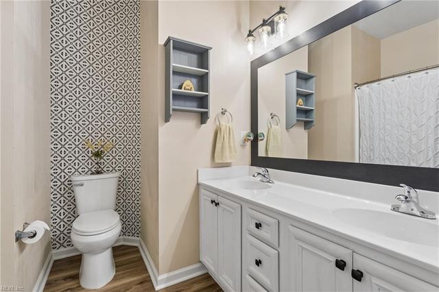 3763 Mariners DR, Hayes, VA 23072