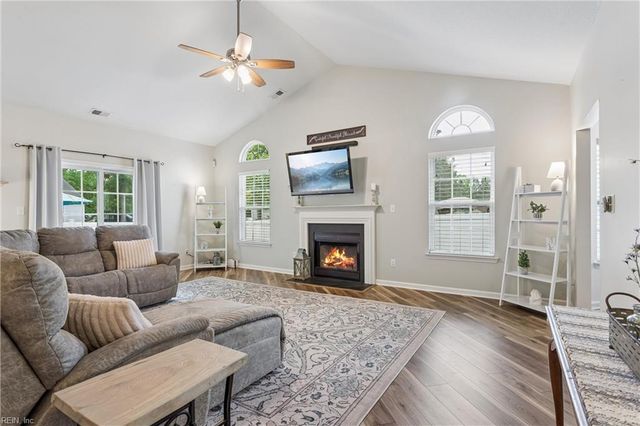 3763 Mariners DR, Hayes, VA 23072