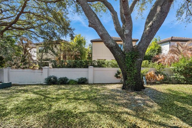 8002 SANDPOINT BOULEVARD, Orlando, FL 32819