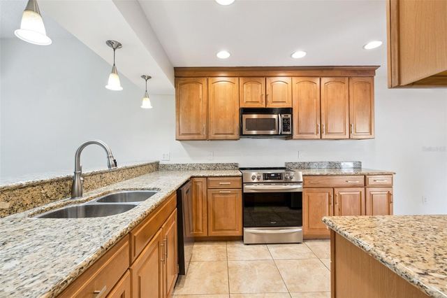 8002 SANDPOINT BOULEVARD, Orlando, FL 32819