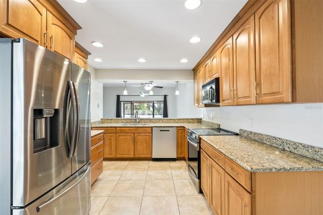 8002 SANDPOINT BOULEVARD, Orlando, FL 32819