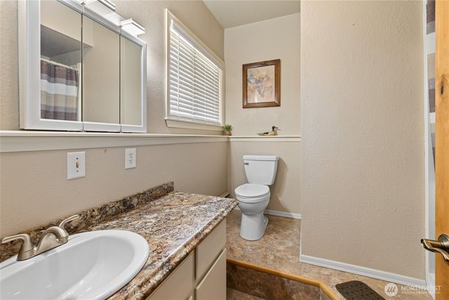 61 S Lake Cabins Road, Ronald, WA 98940