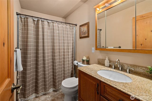 61 S Lake Cabins Road, Ronald, WA 98940