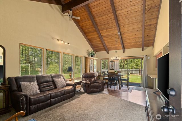 61 S Lake Cabins Road, Ronald, WA 98940