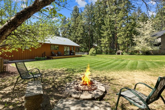 61 S Lake Cabins Road, Ronald, WA 98940