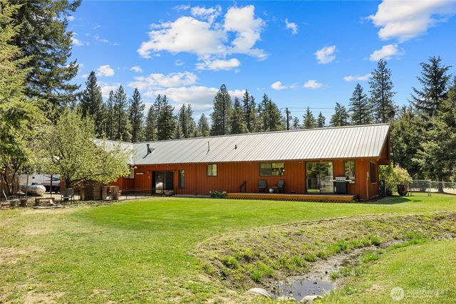 61 S Lake Cabins Road, Ronald, WA 98940