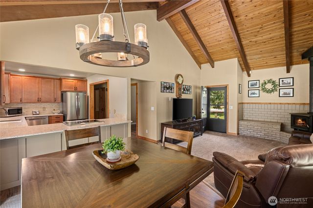 61 S Lake Cabins Road, Ronald, WA 98940