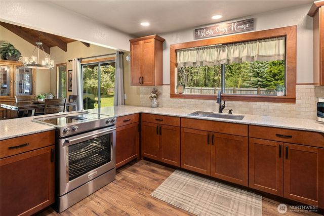 61 S Lake Cabins Road, Ronald, WA 98940