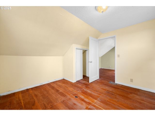 948 Sw MAPLE St, Dallas, OR 97338