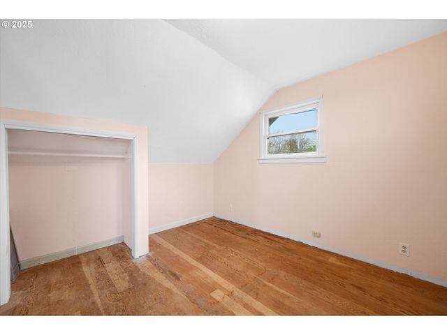 948 Sw MAPLE St, Dallas, OR 97338