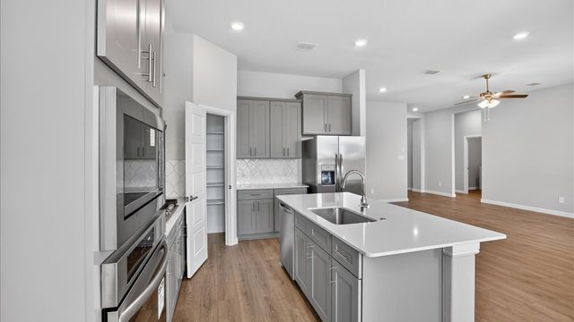 3324 PIER VIEW Street, Grand Prairie, TX 76065