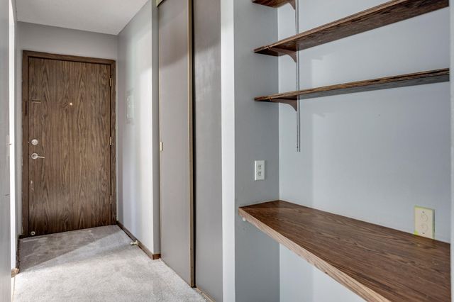 702 Old Settlers Trail 3, Hopkins, MN 55343