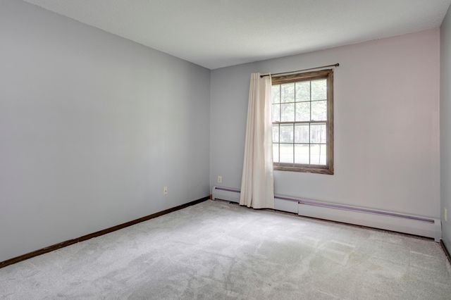 702 Old Settlers Trail 3, Hopkins, MN 55343