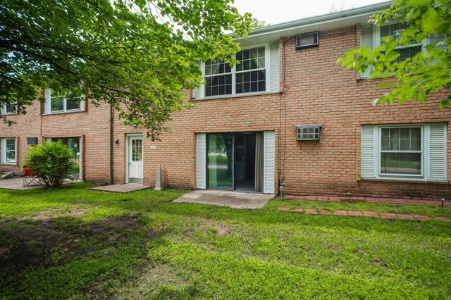 702 Old Settlers Trail 3, Hopkins, MN 55343