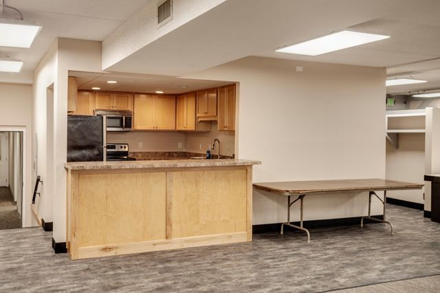 702 Old Settlers Trail 3, Hopkins, MN 55343