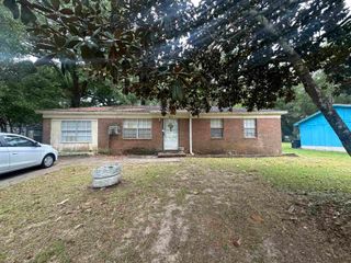 821 BRIANDAV Street, Tallahassee, FL 32305