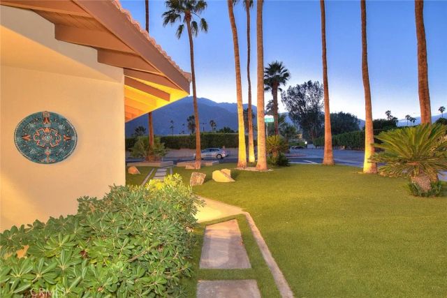 1281 Linda Vista, Palm Springs, CA 92262
