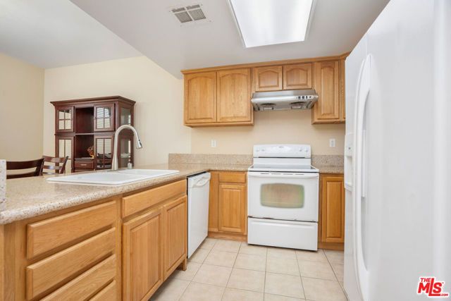 1128 W Duarte Road A, Arcadia, CA 91007