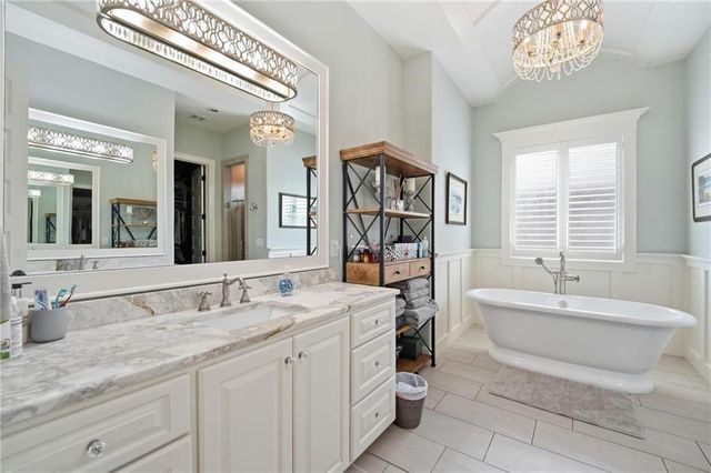 10423 W 168th Terrace, Overland Park, KS 66221