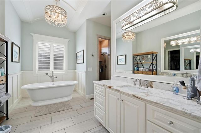 10423 W 168th Terrace, Overland Park, KS 66221