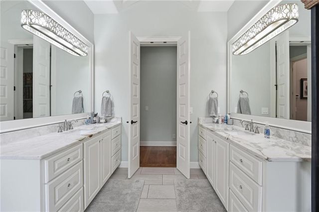 10423 W 168th Terrace, Overland Park, KS 66221