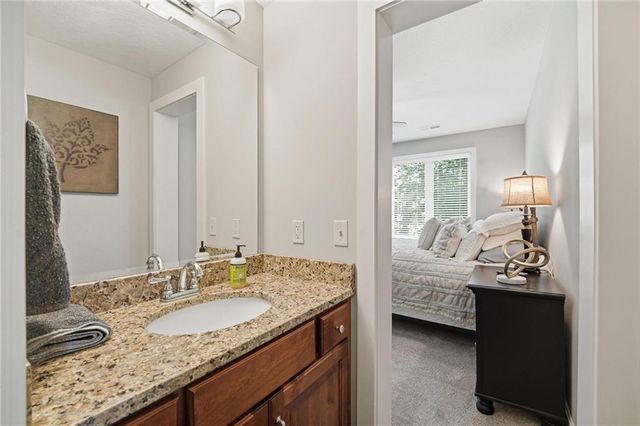 10423 W 168th Terrace, Overland Park, KS 66221