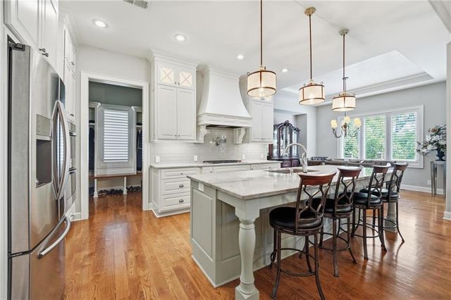 10423 W 168th Terrace, Overland Park, KS 66221
